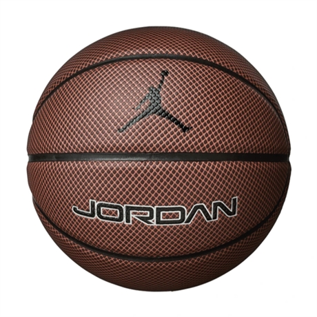Jordan 8P Utomhusboll