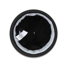 60292630-Chicago-Bulls-Bobble-Beanie-Insida-basketshop.se