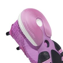 H06483_9_FOOTWEAR_Photography_Detail-View-2_white
