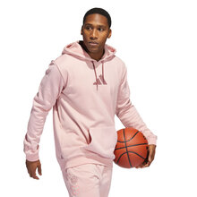 HC7673_APP_on-model_walking_white_Basketshop.se