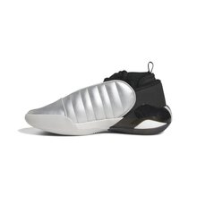 HQ3424_5_FOOTWEAR_Photography_Side-Medial-Center-View_white