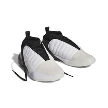 HQ3425_6_FOOTWEAR_Photography_Front-Lateral-Top-View_white