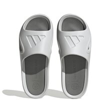 ID7188_3_FOOTWEAR_Photography_Top-Portrait-View_white