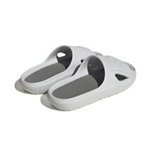 ID7188_7_FOOTWEAR_Photography_Back-Lateral-Top-View_white
