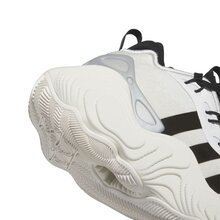 IF5592_9_FOOTWEAR_Photography_Detail-View-2_white