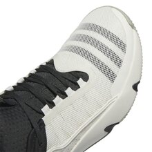IF5609_9_FOOTWEAR_Photography_Detail-View-2_white