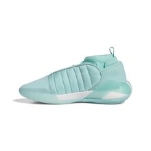 IF5617_5_FOOTWEAR_Photography_Side-Medial-Center-View_white