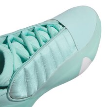 IF5617_9_FOOTWEAR_Photography_Detail-View-2_white