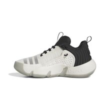 IG0704_5_FOOTWEAR_Photography_Side-Medial-Center-View_white
