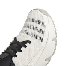 IG0704_8_FOOTWEAR_Photography_Detail-View-1_white
