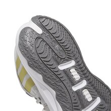 IG8086_9_FOOTWEAR_Photography_Detail-View-2_white