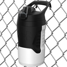 UA-950-Playmaker-Jug-vit4